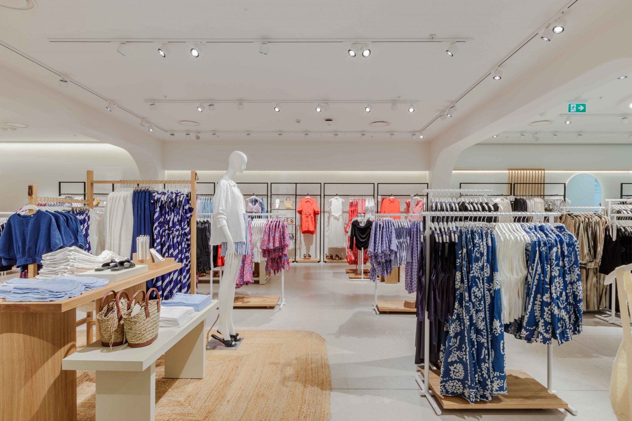 Mango mid-season sale