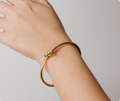 Pandora gold bracelet with sleek minimalist design